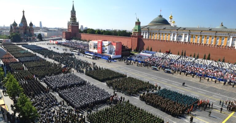 Putin daha bir ölkə liderini parada DƏVƏT ETDİ – FOTO Putin daha bir ölkə liderini parada DƏVƏT ETDİ – FOTO