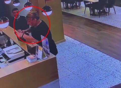 Mədəsində gəzdirdiyi narkotik maddələr partladı, əməliyyat zamanı öldü