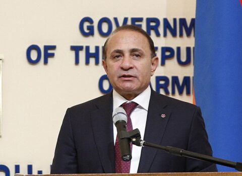 Ermənistanın keçmiş baş nazirinə cinayət işi AÇILDI