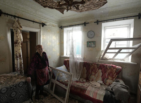 Atəşə tutulan Donetskdən – FOTOLAR