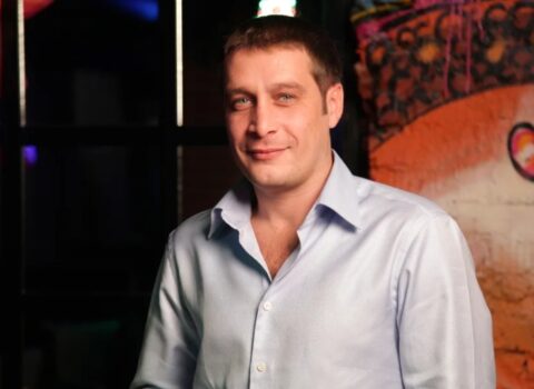 Atası azərbaycanlı olan rus yazıçı vəfat etdi