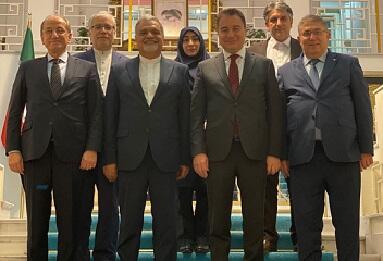 İran Ərdoğanın rəqiblərini iftara topladı