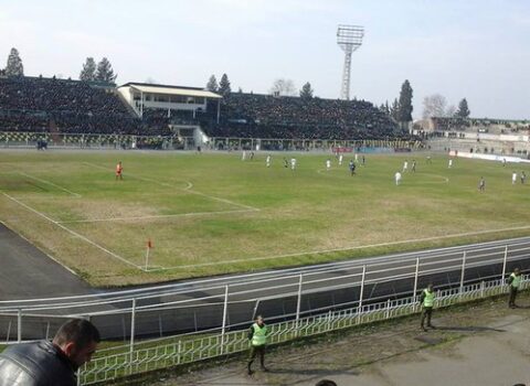 Gəncə şəhər stadionu bərbad vəziyyətə düşdü – FOTO
