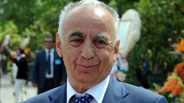 Deputat Hacıbala Abutalıbovun villalarının fotolarını paylaşdı Deputat Hacıbala Abutalıbovun villalarının fotolarını paylaşdı