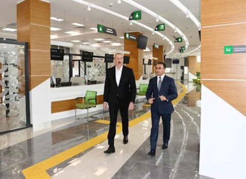 İlham Əliyev Salyanda “ASAN xidmət” Mərkəzinin açılışını etdi – YENİLƏNİB