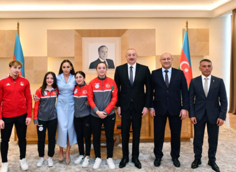 Prezident türkiyəli idmançıları Qarabağa dəvət etdi