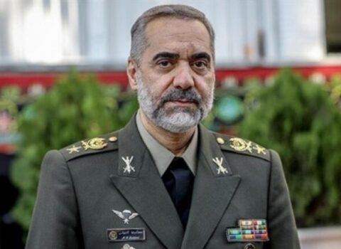 İranın müdafiə naziri Rusiyaya səfərə gedib