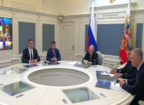 Putin Təhlükəsizlik Şurasının müşavirəsini keçirir
