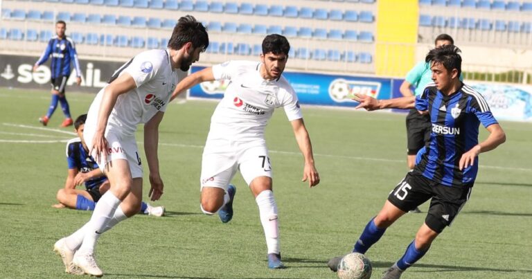 “Qarabağ”dan məşqdə ürəyi dayanan futbolçu ilə bağlı AÇIQLAMA – YENİLƏNİB “Qarabağ”dan məşqdə ürəyi dayanan futbolçu ilə bağlı AÇIQLAMA – YENİLƏNİB