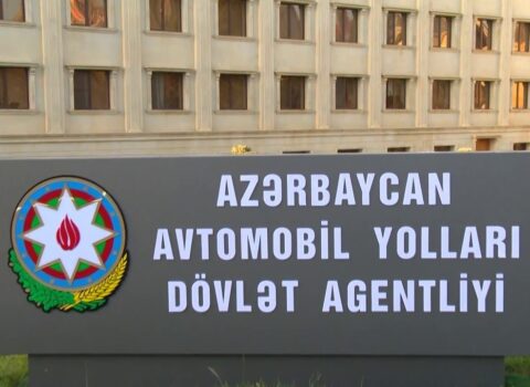 AAYDA-da “adı var, özü yox” sistemi: Maaşlar kimin cibinə gedir?