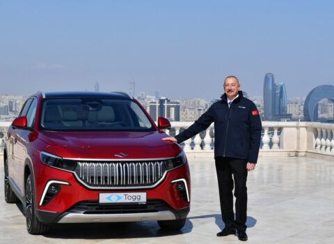 Türkiyənin ilk yerli elektromobili Prezidentə təqdim olundu – FOTOLAR
