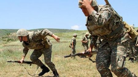 Erməni hərbçilər mövqelərini atıb qaçır