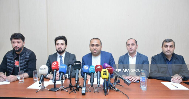 Azərbaycan İdman Mediası İrəvanda bayrağımızın yandırılması ilə bağlı bəyanat qəbul etdi – FOTO Azərbaycan İdman Mediası İrəvanda bayrağımızın yandırılması ilə bağlı bəyanat qəbul etdi – FOTO