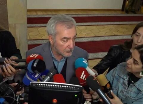 Koçaryan jurnalistlərə ƏSƏBLƏŞDİ: “O qədər danışdınız ki, yollar bağlandı”