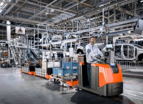 Toyota kütləvi problemlərə görə 3 modelin istehsalını dayandırdı