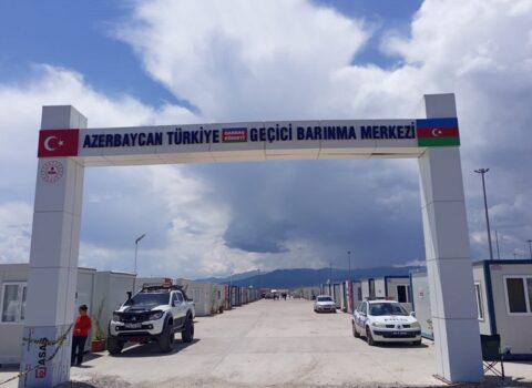 Azərbaycan Kahramanmaraşda konteynerlərdən ibarət məhəllə saldı