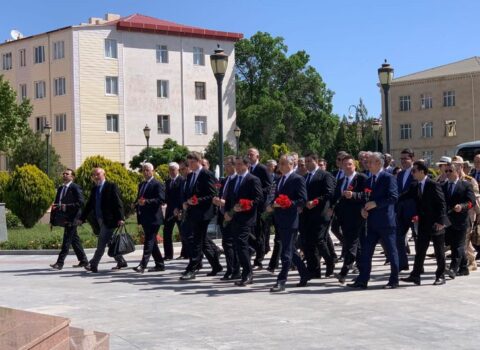 Hikmət Hacıyev xarici diplomatlarla Naxçıvana səfər etdi