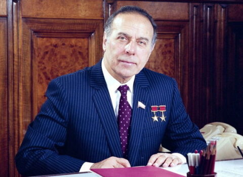 “Heydər Əliyev adına təqaüd” təsis edildi