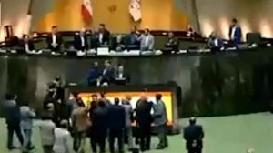 İran parlamentində dava düşdü – VİDEO