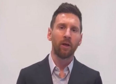 Messi Pekin aeroportunda saxlanıldı – FOTO
