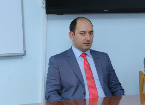 Erməni politoloq dialoqdan DANIŞDI: “Qarabağ erməniləri hansı pasportlardan istifadə edəcək?