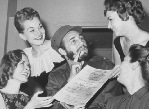 35 min qadınla eşq yaşayan Kastro – “Təmiz kommunist”in milyonları