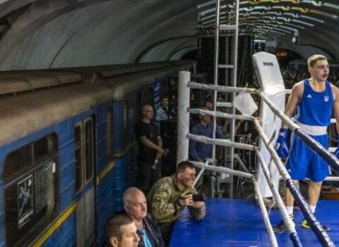 Müharibəyə görə metrostansiyada boks turniri keçirildi – FOTOLAR