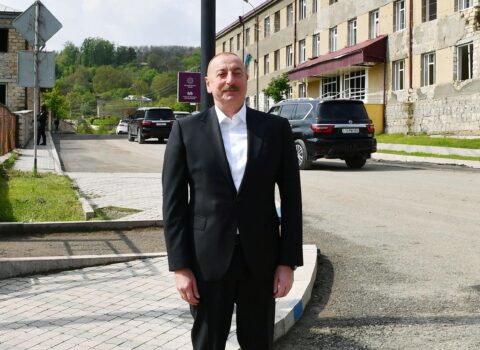 Şuşada Molla Pənah Vaqif və Pənahəli xan küçələrinin kəsişməsində lövhələrin açılışı oldu