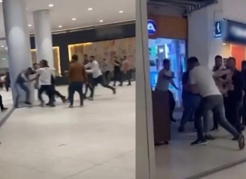 Ticarət mərkəzində baş verən davanın GÖRÜNTÜLƏRİ yayıldı – VİDEO