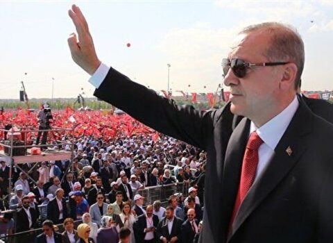 Arif Alışanov: “Türk xalqı tarixin yeni səhifəsini yazır”
