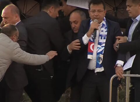 İmamoğlunun Ərzurum mitinqinə hücum: Yaralananlar var – FOTOLAR