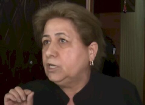 7 yaşlı uşağı öldürməkdə təqsirli bilinən Mehmanın anası danışdı: “Videodakı adam oğlum deyildi” – VİDEO