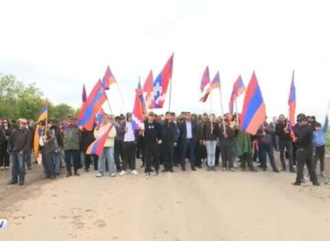 Erməni radikallar Həkəri körpüsü yaxınlığında mitinq keçirdi – FOTOLAR