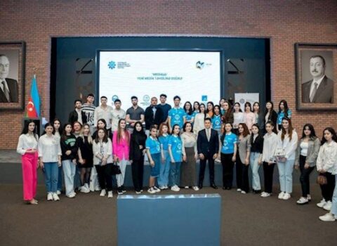 “MEDİAlab” layihəsi çərçivəsində gənclər üçün şəbəkələşmə tədbiri keçirildi – FOTO