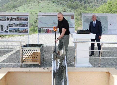 Prezident İlham Əliyev Laçının Şəlvə kəndinin təməlini qoydu