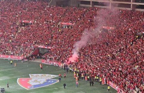 İspaniya Kubokunun finalında tribuna çökdü