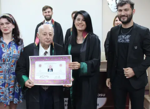 63 il sonra məzun, 84 yaşında vəkil oldu – FOTO