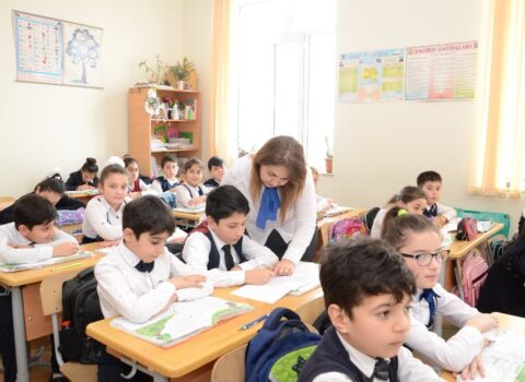 Təhsil Nazirliyinin uşaqlara qarşı qərəzi: Niyə balacalar bu şəkildə həvəsdən salınır?