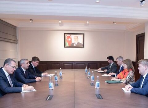 Samir Nuriyev Britaniya Baş nazirinin Azərbaycan üzrə ticarət elçisi ilə görüşdü