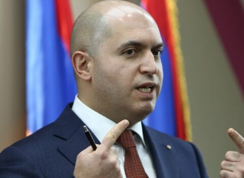Ermənistanda eks-nazir həbs edildi