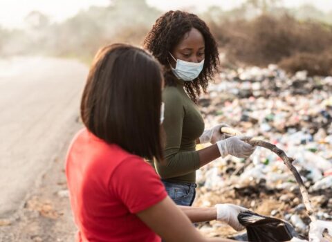 Bu ölkədə valideynlər təhsil haqqını zibillə ödəyir – SƏBƏB