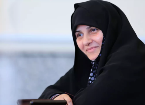 “Türklər İranın düşmənidir” – Rəisinin həyat yoldaşı