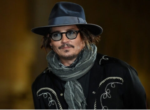Conni Depp İstanbulda pərəstişkarları ilə görüşdü