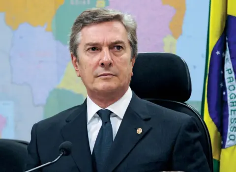 Korrupsiyada ittiham olunan sabiq prezident HƏBS EDİLDİ