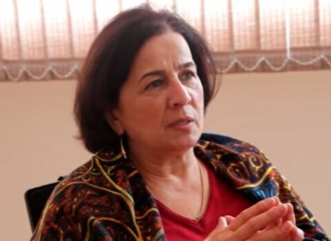 “Dodağını şişirtdirənlərin heç birinin mənəviyyatı yoxdur!” – Əməkdar artist