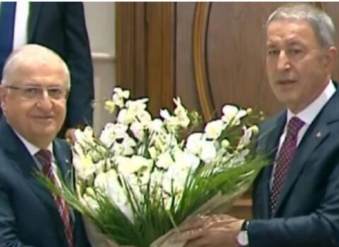 Hulusi Akar da postunu təhvil verdi