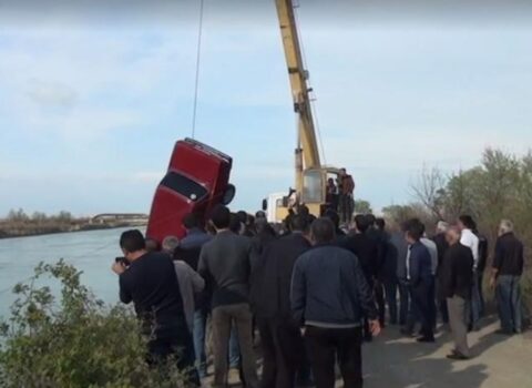 Yevlaxda su kanalına düşən gəncin meyiti tapıldı