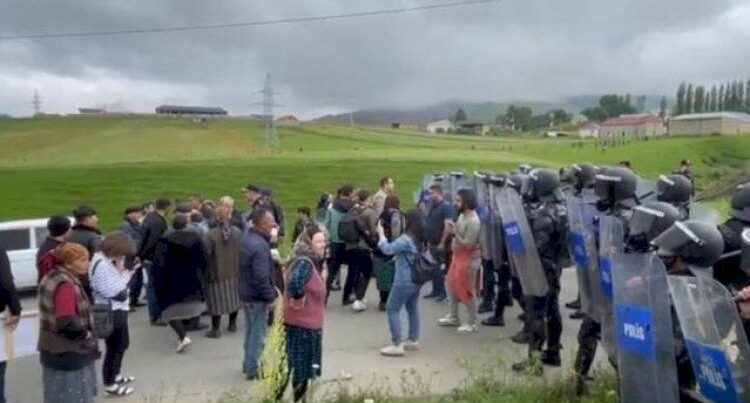 Söyüdlüyə əlavə polis qüvvələri gətirildi Söyüdlüyə əlavə polis qüvvələri gətirildi