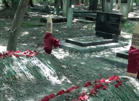 Xaçmazda bir-birini öldürən əkiz qardaşlar yanaşı dəfn olundu – VİDEO