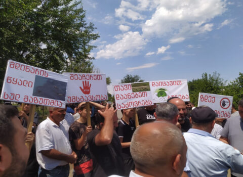 Gürcüstanda azərbaycanlı kəndlilər etiraz aksiyası keçirdi